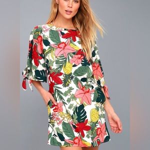 Lulu’s Lucia Tropical Print Shift Dress Small Colorfull summer 3/4 Sleeves
